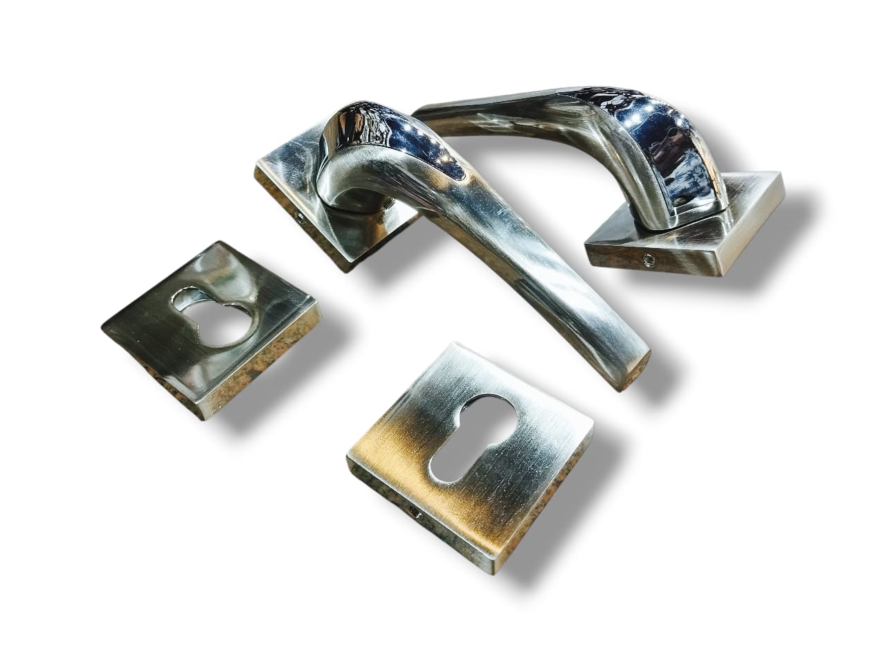 WhatsApp Image 2025-08-22 at 8.23.50 PM طقم اكرة روزتا 628 فضى - نيكل - الصورة 1