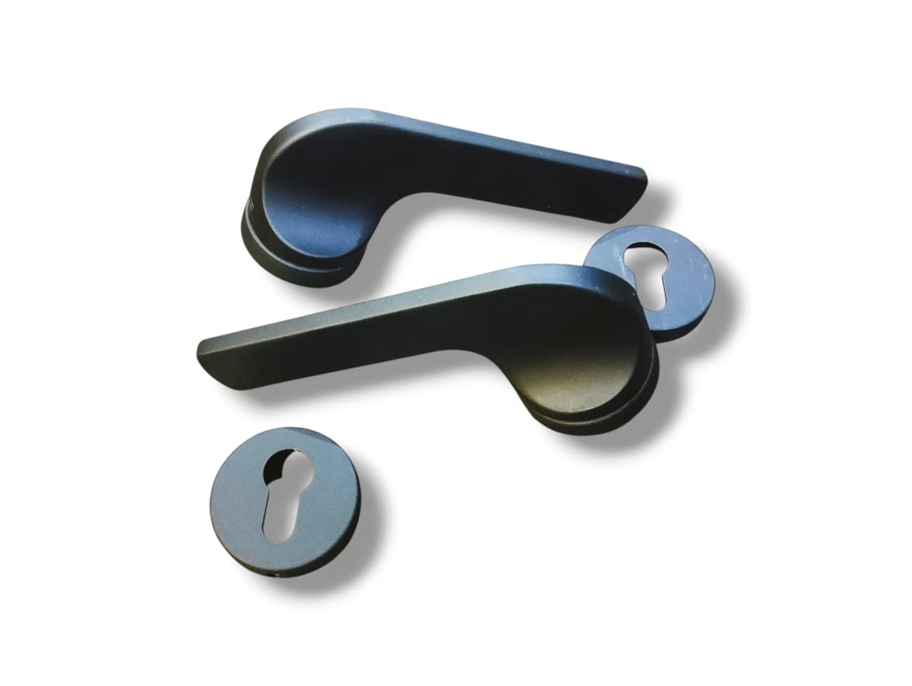 WhatsApp Image 2025-08-27 at 7.57.56 PM طقم اكرة روزتا SKY اسود - الصورة 1